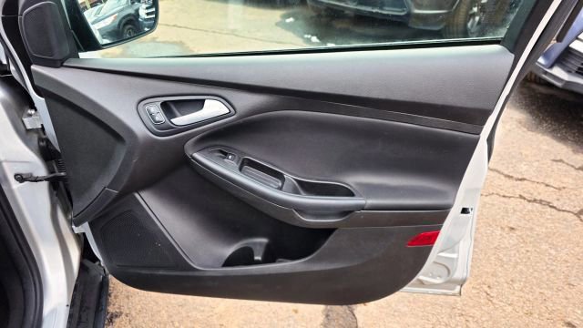 Used 2018 Ford Focus SE image 34