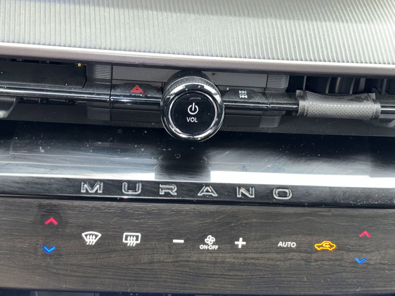 Certified 2025 Nissan Murano SV FWD image 20