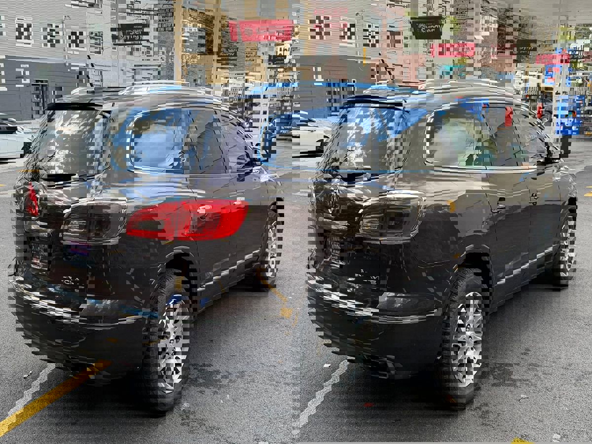 Used 2017 Buick Enclave Leather image 5