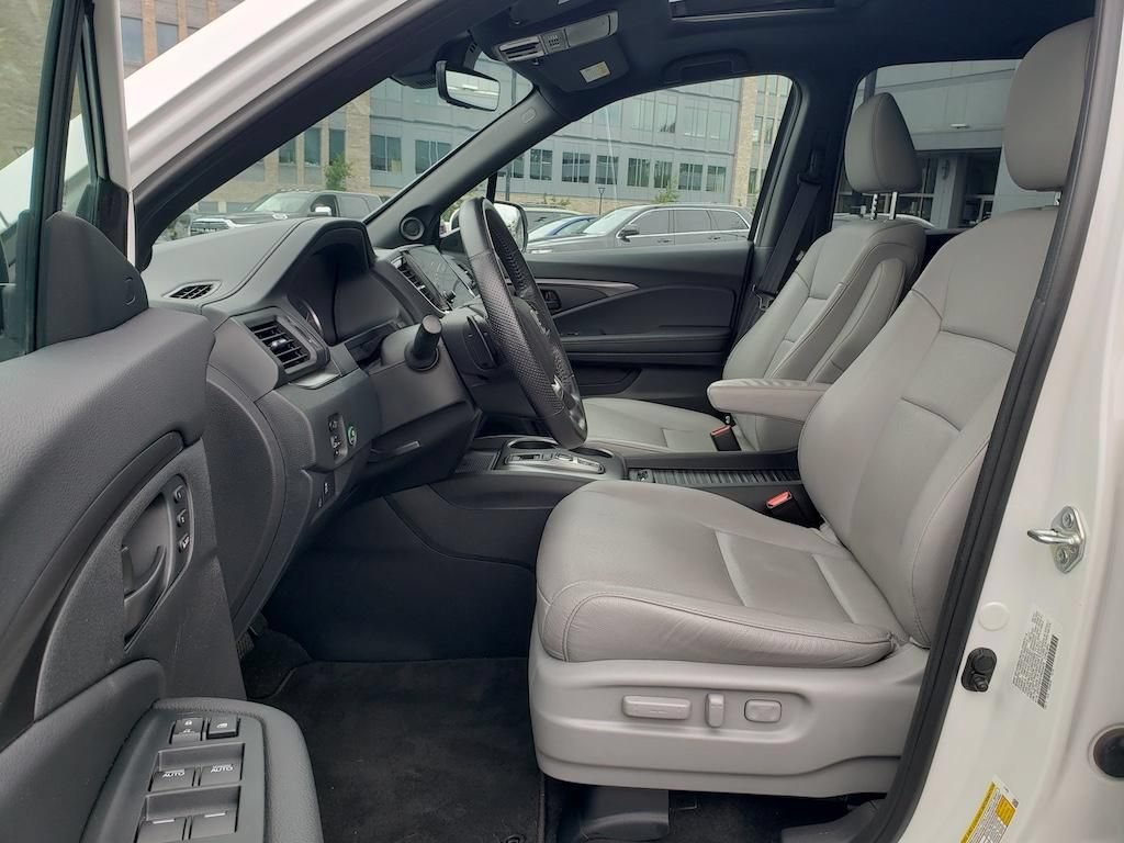 Used 2023 Honda Passport EX-L image 17