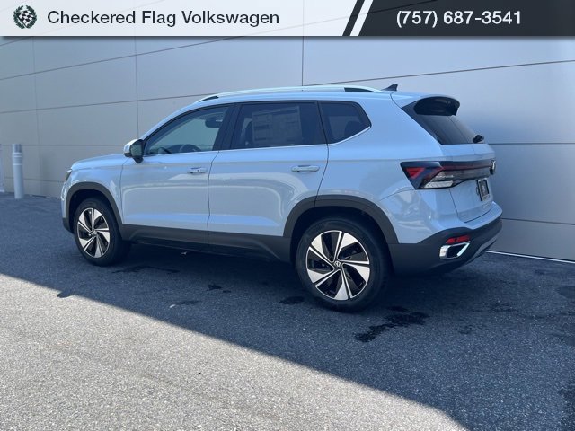 New 2025 Volkswagen Taos SE image 16