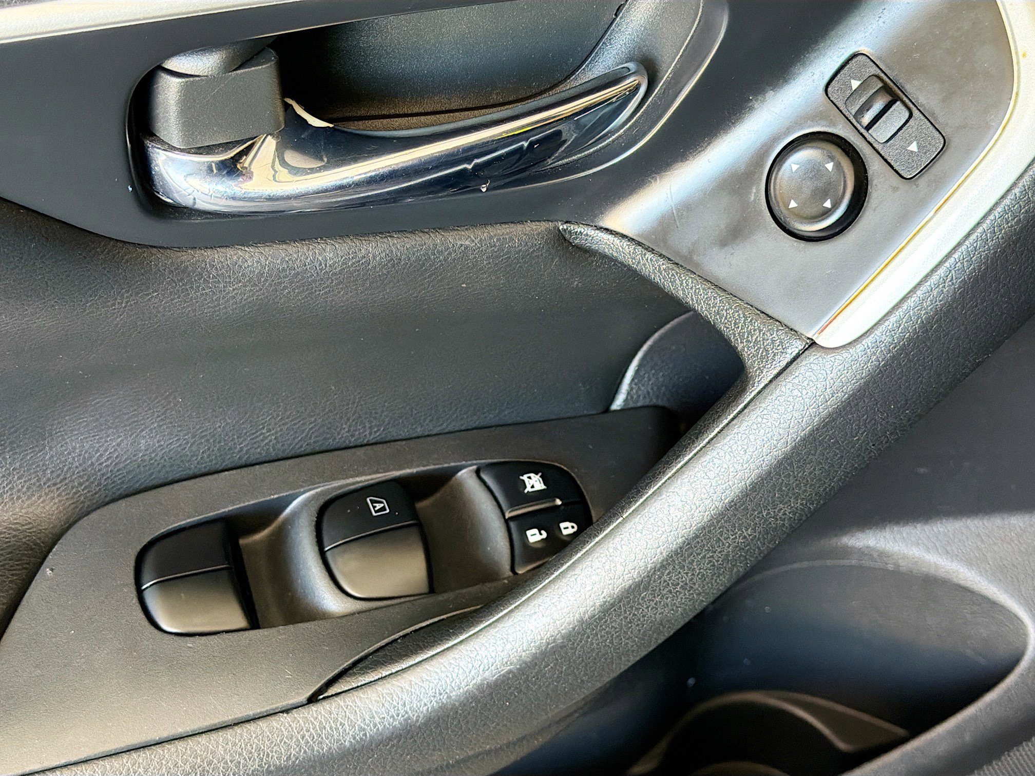 Used 2018 Nissan Altima 2.5 SV FWD image 15