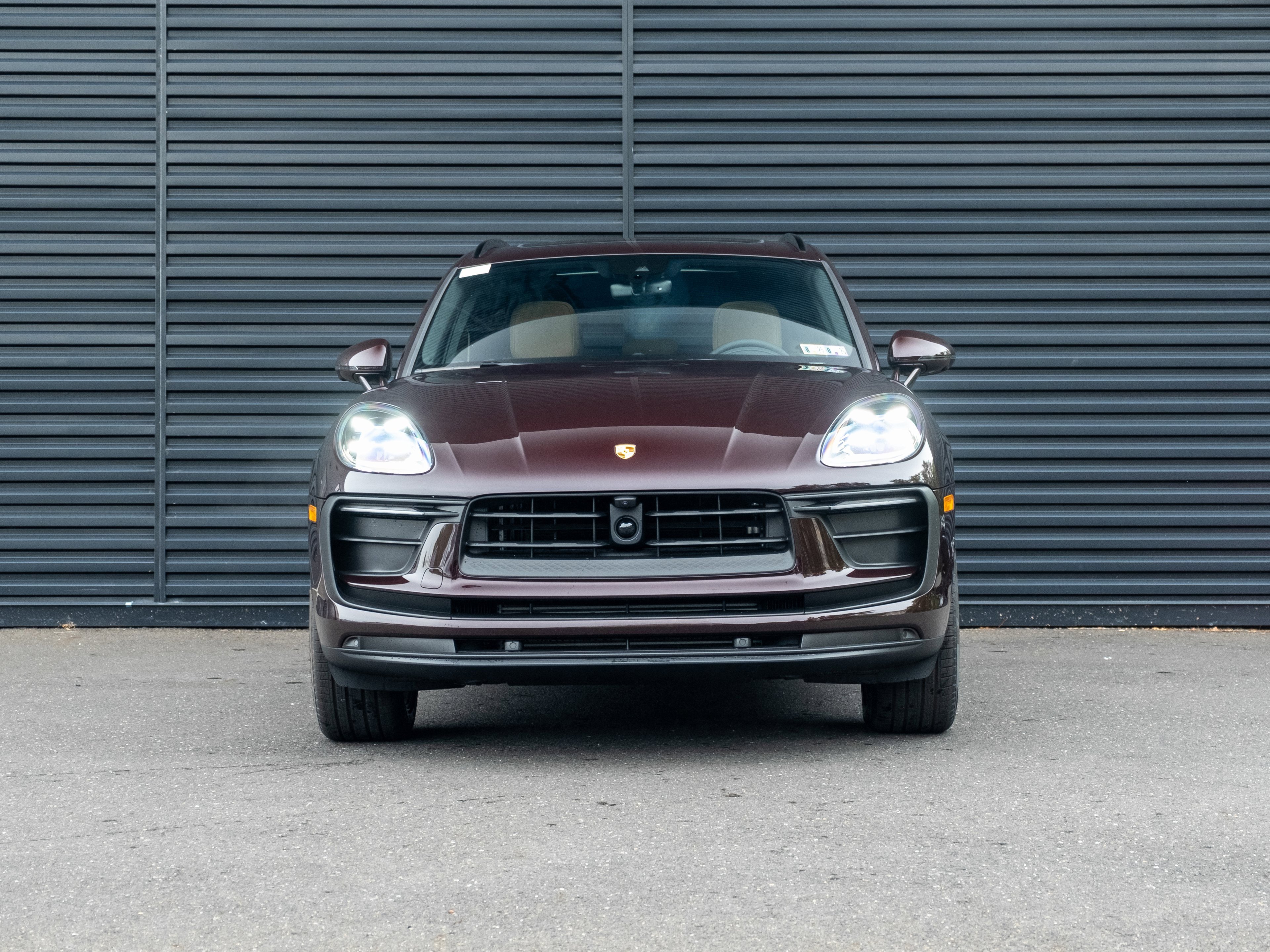 Certified 2025 Porsche Macan image 11