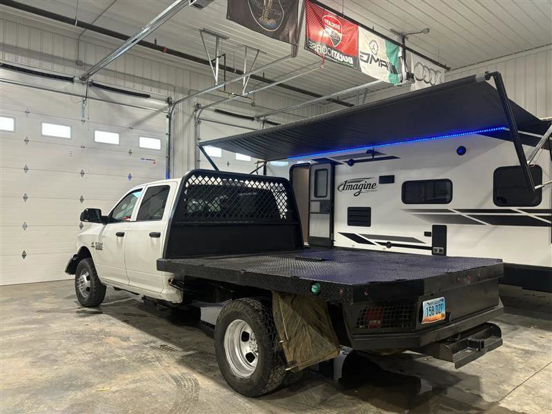 Used 2014 RAM 3500 Tradesman w/ Chrome Appearance Group image 3