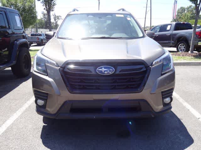 Used 2022 Subaru Forester Limited AWD/4WD image 2