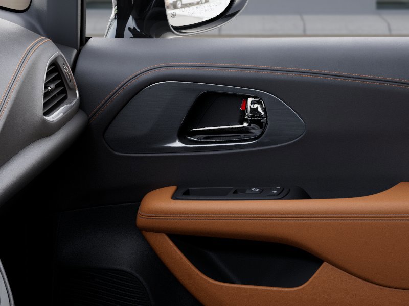 New 2026 Chrysler Pacifica Pinnacle w/ Trailer Tow Group image 25