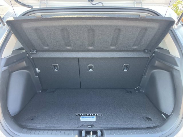 New 2026 Hyundai Venue SEL FWD image 12