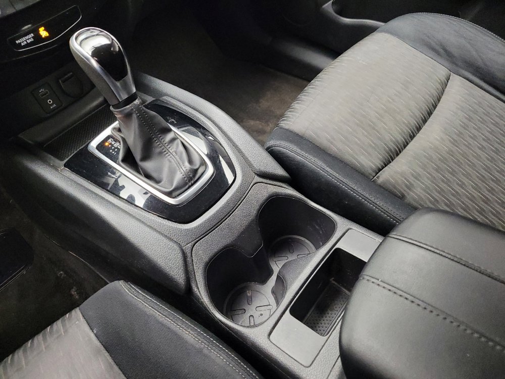 Used 2017 Nissan Rogue S image 26