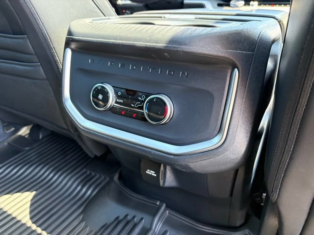 Used 2025 Ford Expedition Tremor AWD/4WD image 33