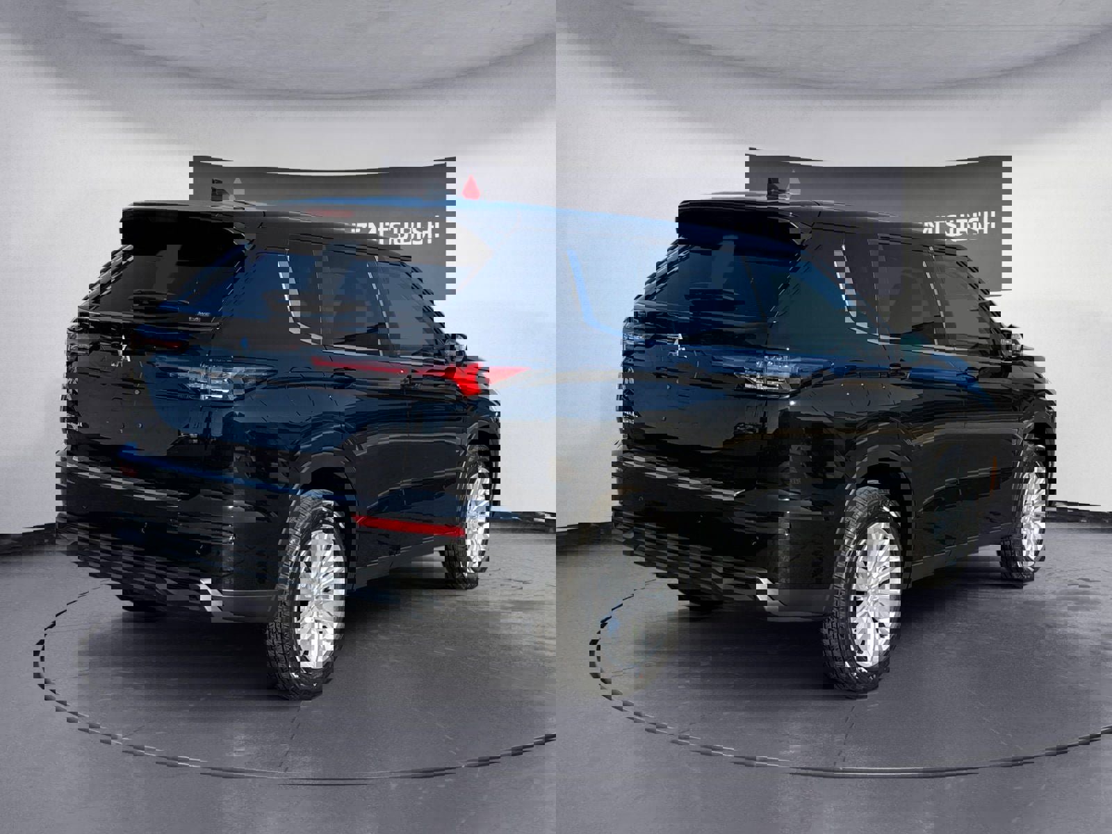 New 2025 Mitsubishi Outlander ES image 5