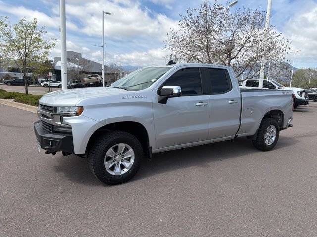 Used 2020 Chevrolet Silverado 1500 LT AWD/4WD image 3