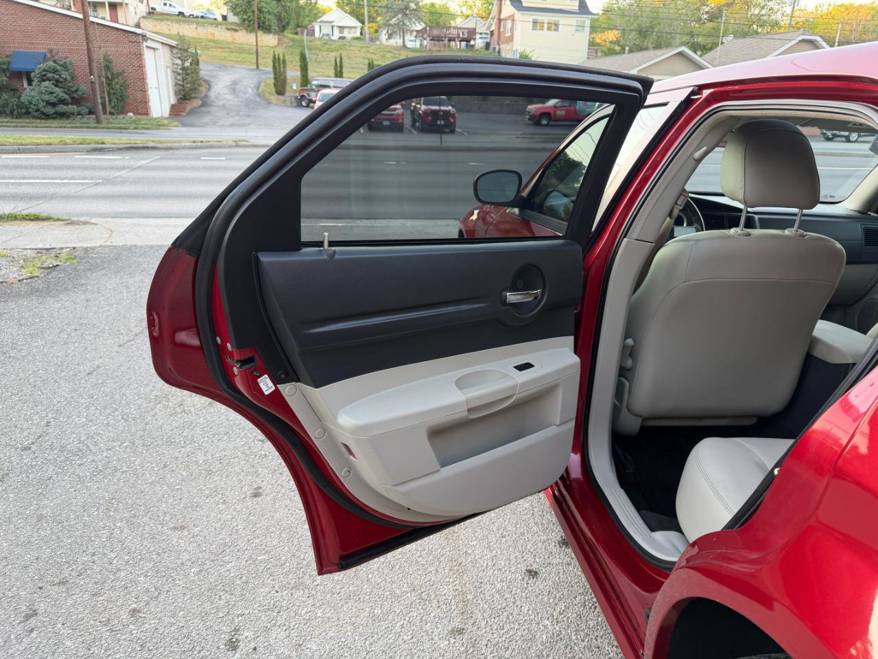 Used 2005 Dodge Magnum R/T RWD image 12