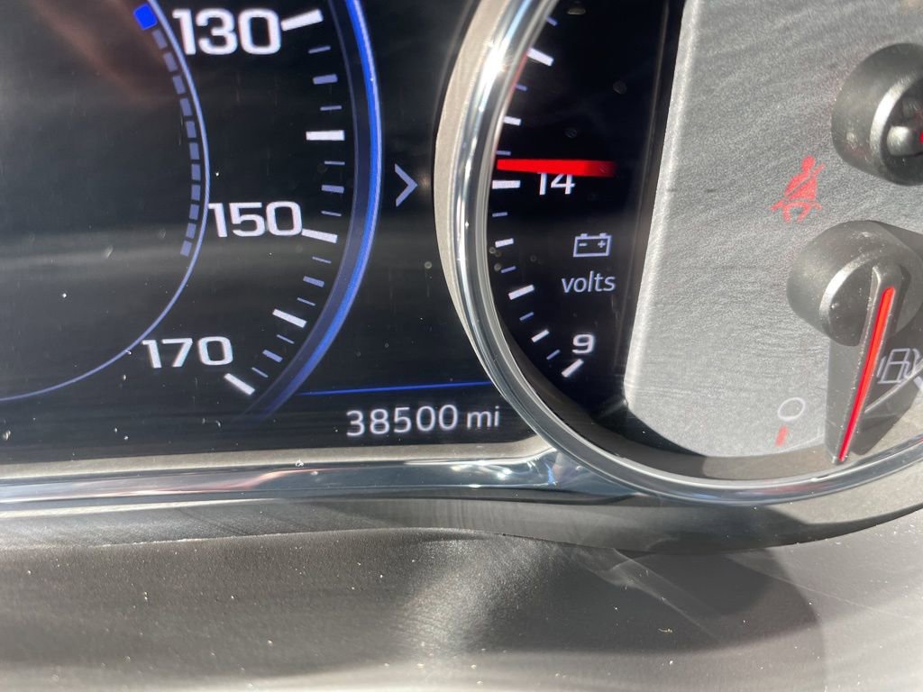 Used 2023 GMC Acadia Denali w/ Denali Ultimate Package image 9