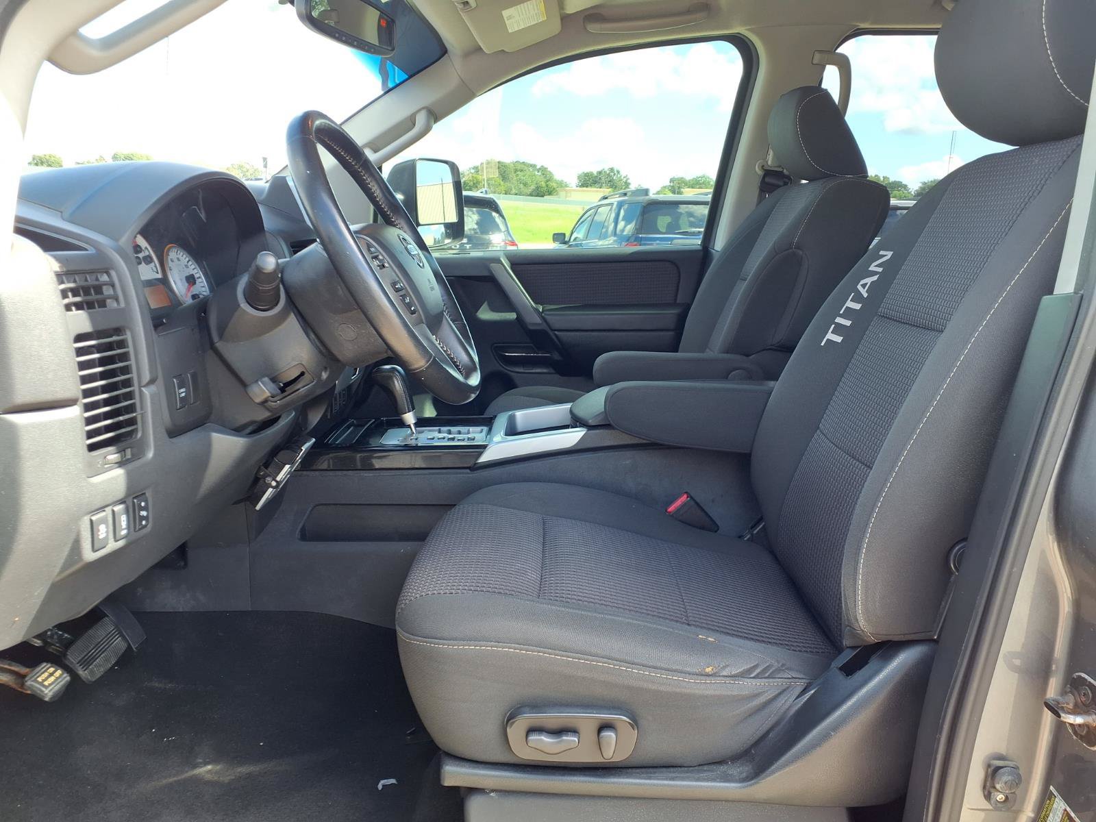 Used 2013 Nissan Titan PRO-4X w/ Pro-4x Premium Utility Pkg AWD/4WD image 10