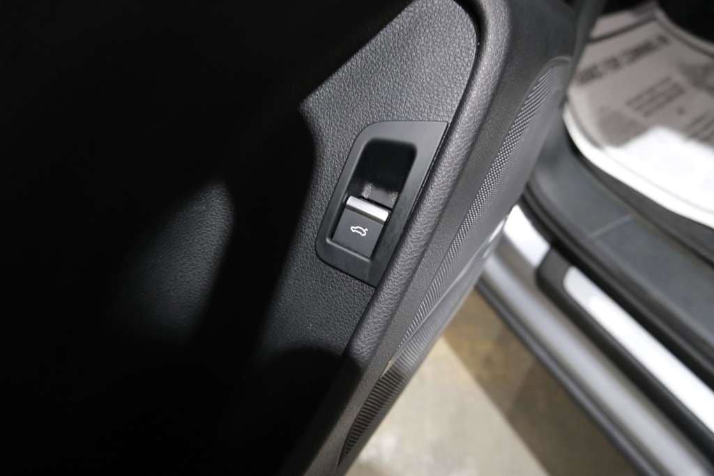 Used 2017 Audi Q7 3.0T Prestige image 21