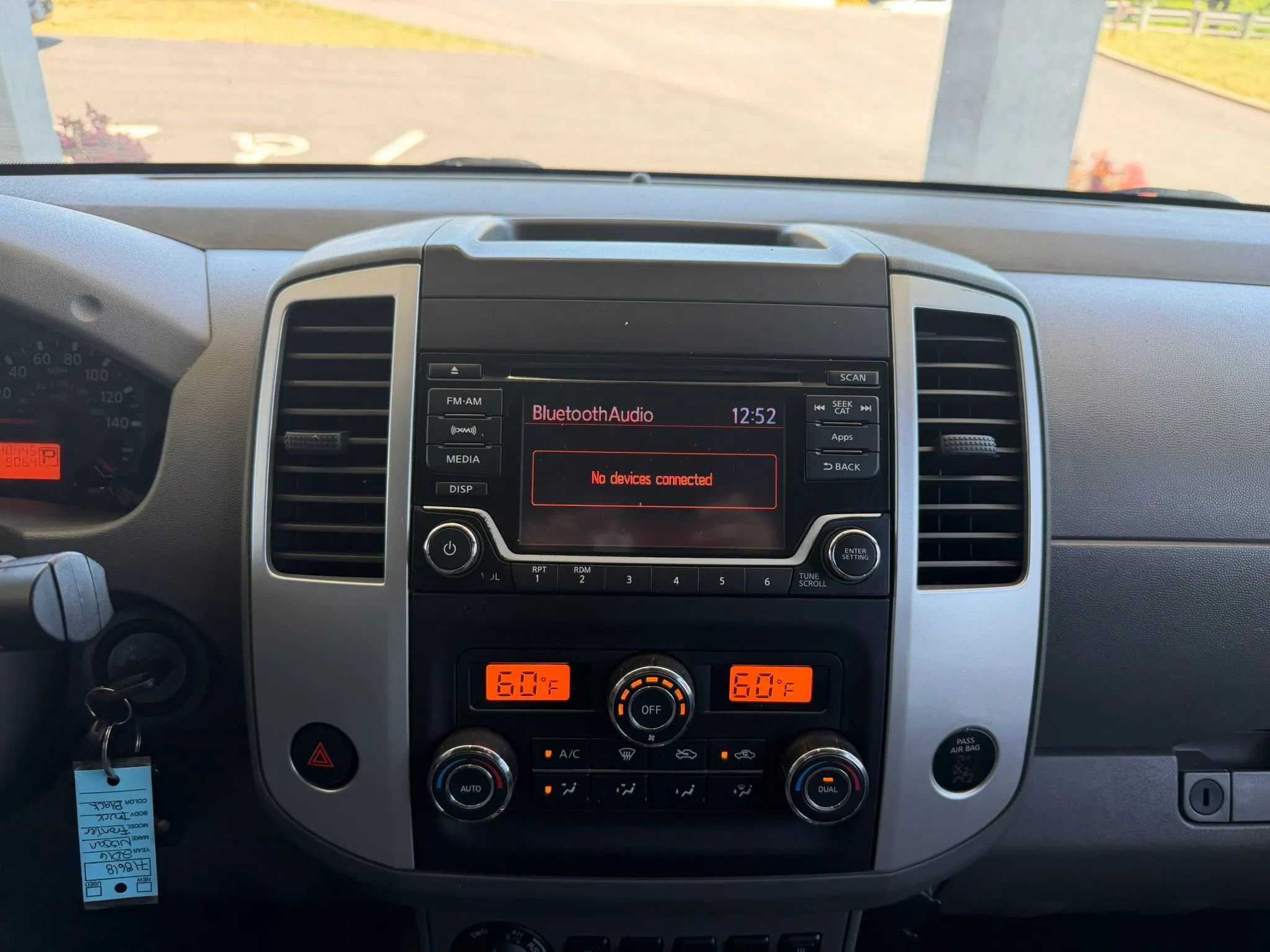 Used 2016 Nissan Frontier SV w/ SV Value Truck Package AWD/4WD image 15