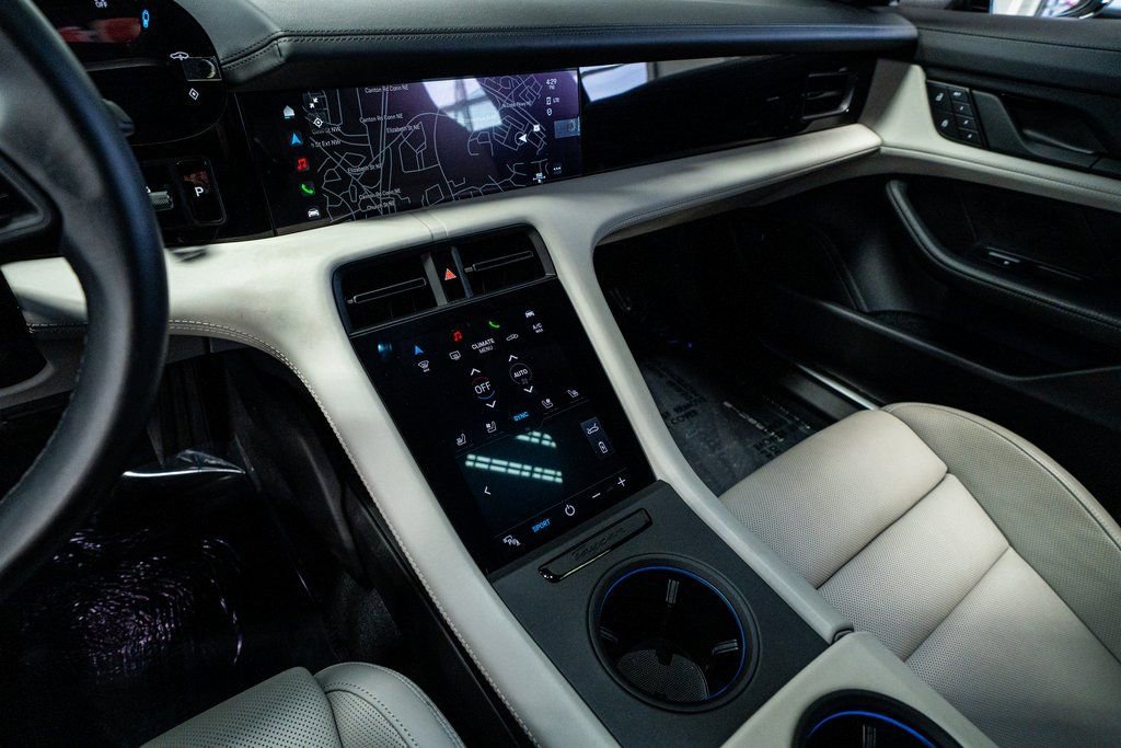 Used 2024 Porsche Taycan 4S w/ Premium Package image 41