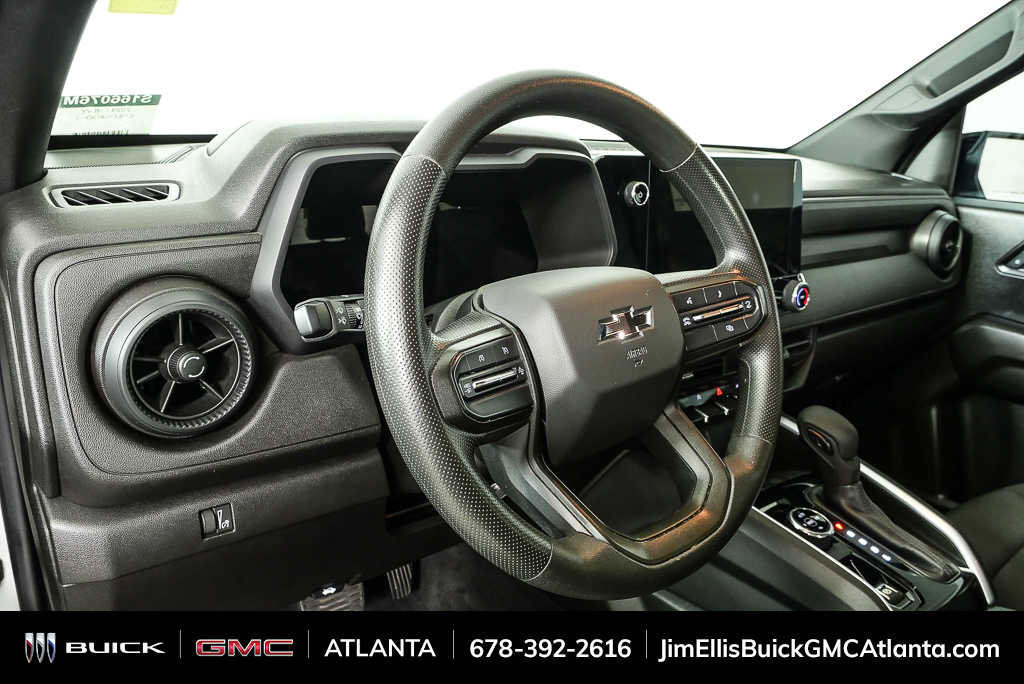 Used 2024 Chevrolet Colorado Trail Boss w/ Technology Package image 4