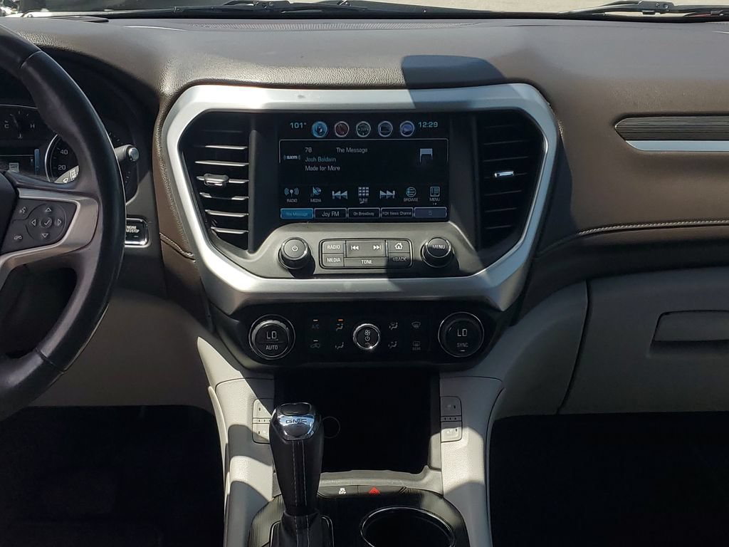 Used 2017 GMC Acadia SLT FWD image 19