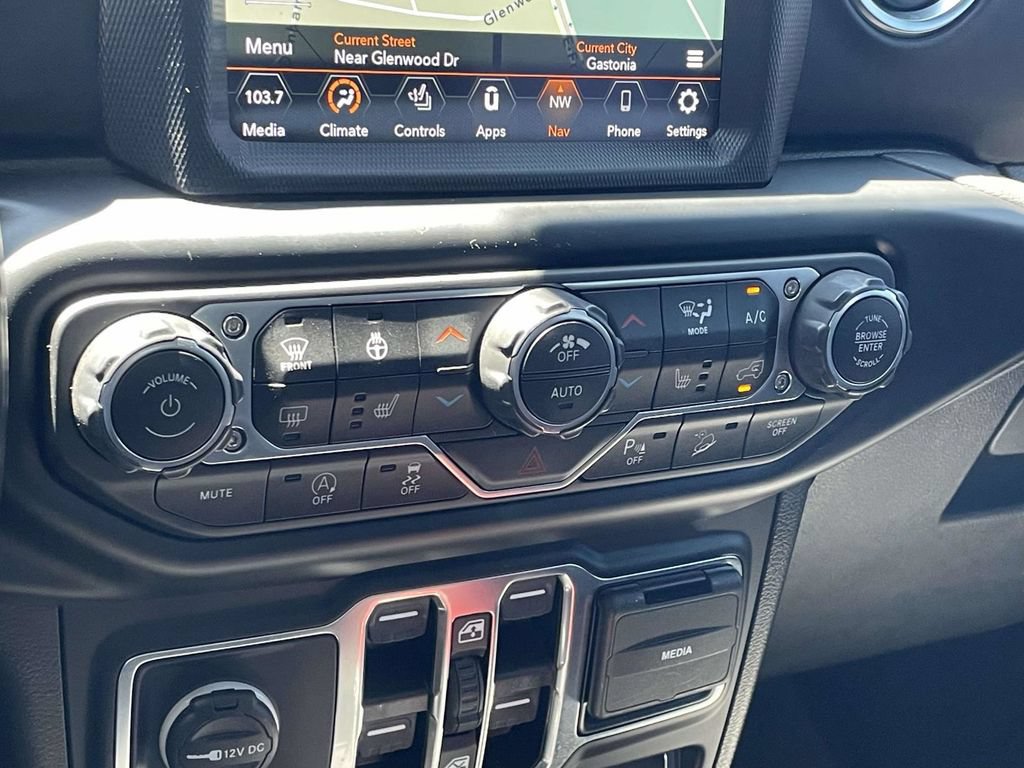 Used 2021 Jeep Wrangler Unlimited Sahara AWD/4WD image 36