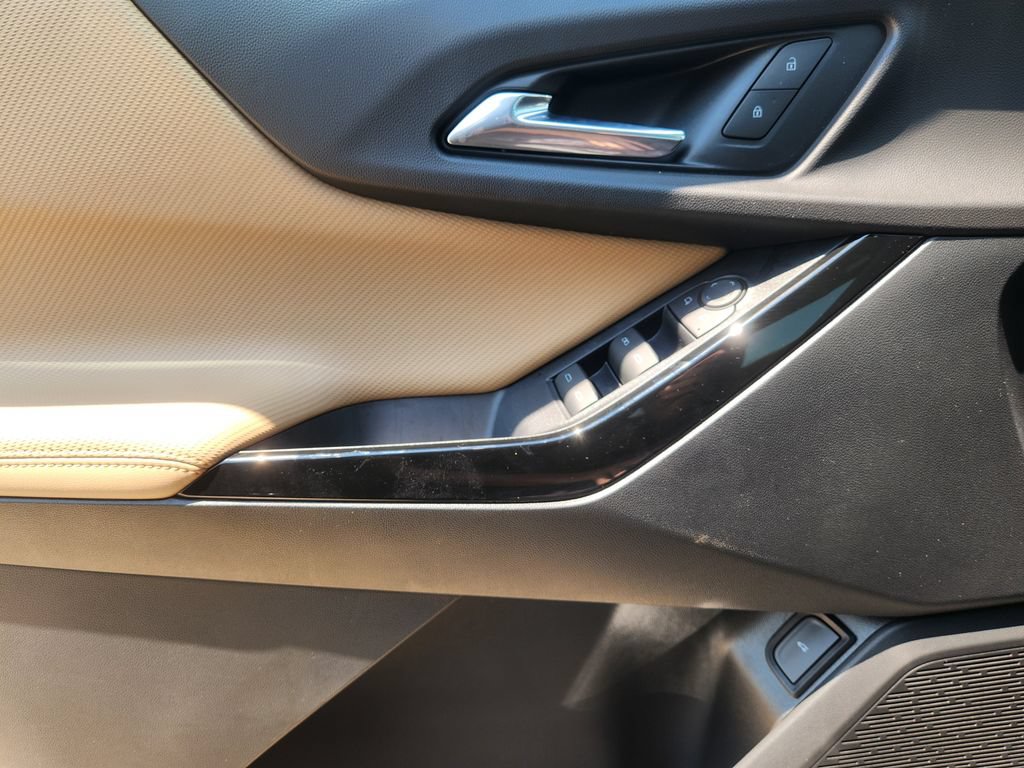 New 2027 Chevrolet Equinox RS w/ Convenience Package III FWD image 16