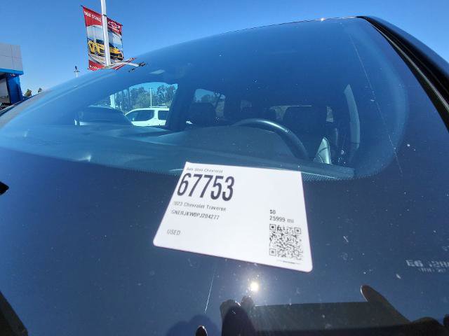 Used 2023 Chevrolet Traverse RS image 33