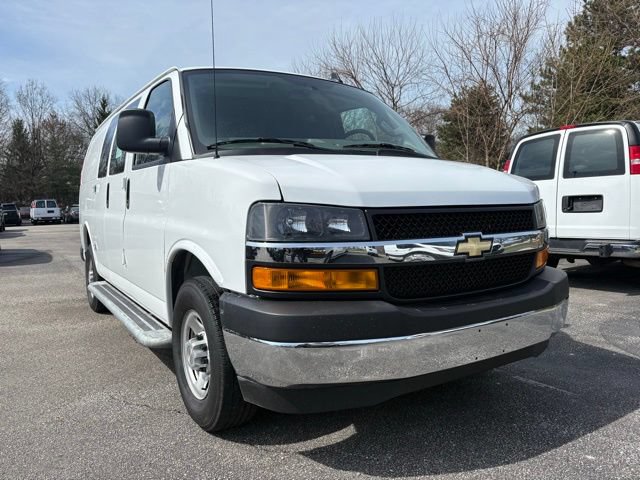 Used 2024 Chevrolet Express 2500 w/ Driver Convenience Package RWD image 14