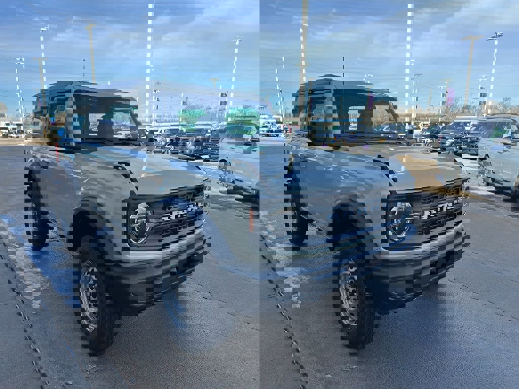 New 2025 Ford Bronco 2-Door image 2