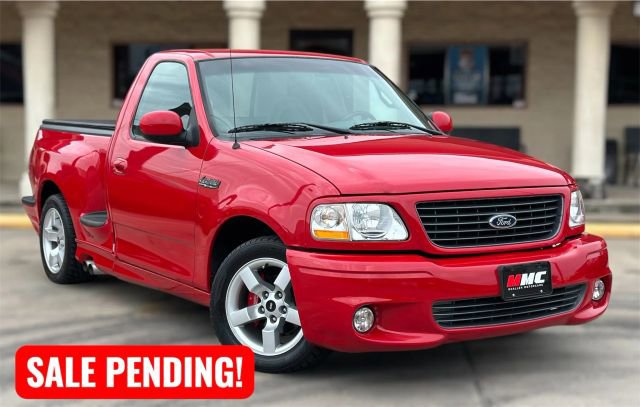 Used 2001 Ford F150 Lightning image 1
