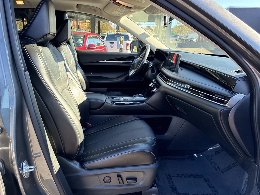 Used 2022 INFINITI QX60 Pure image 10