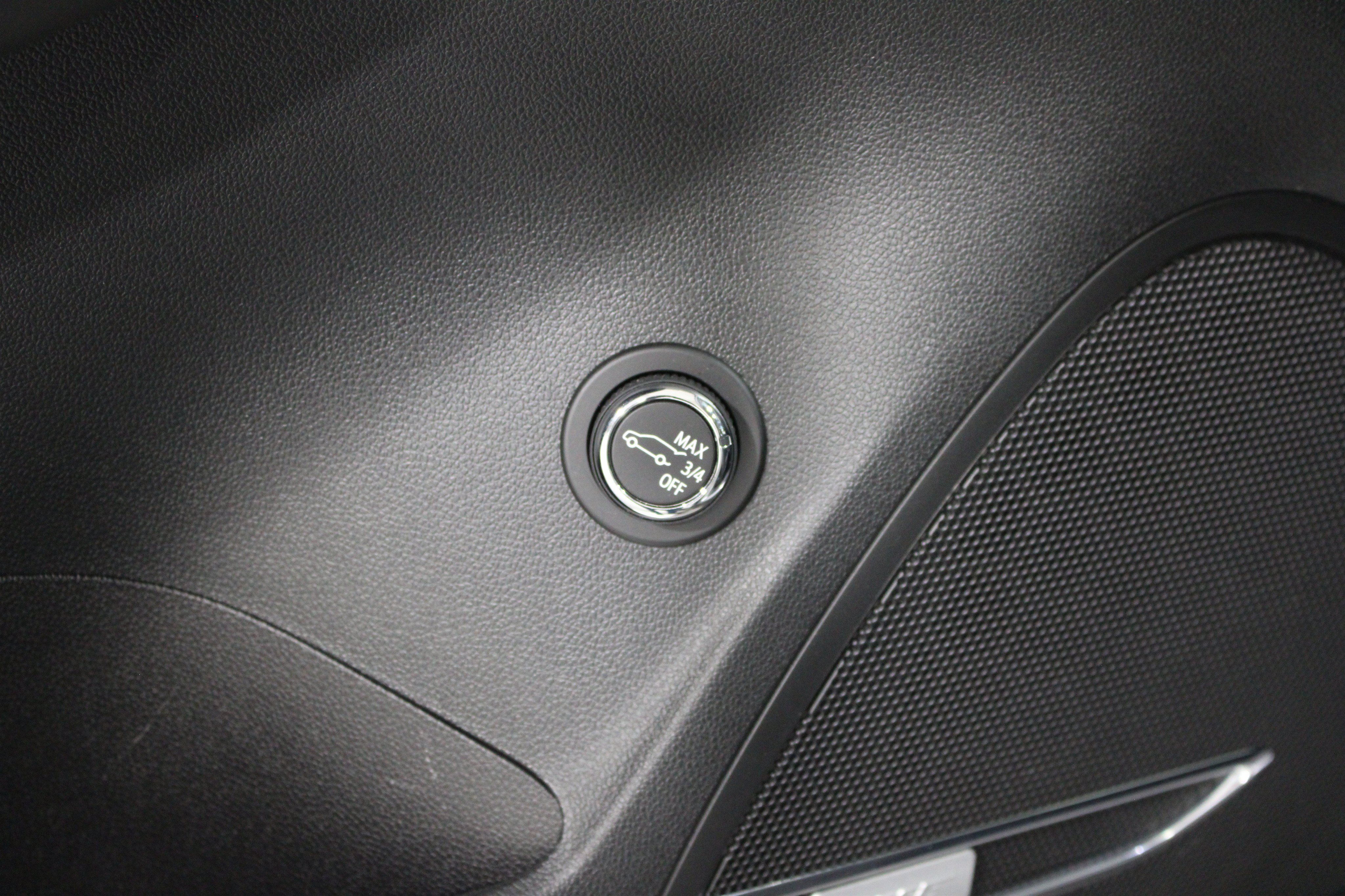 Used 2025 Buick Envision Avenir AWD/4WD image 9