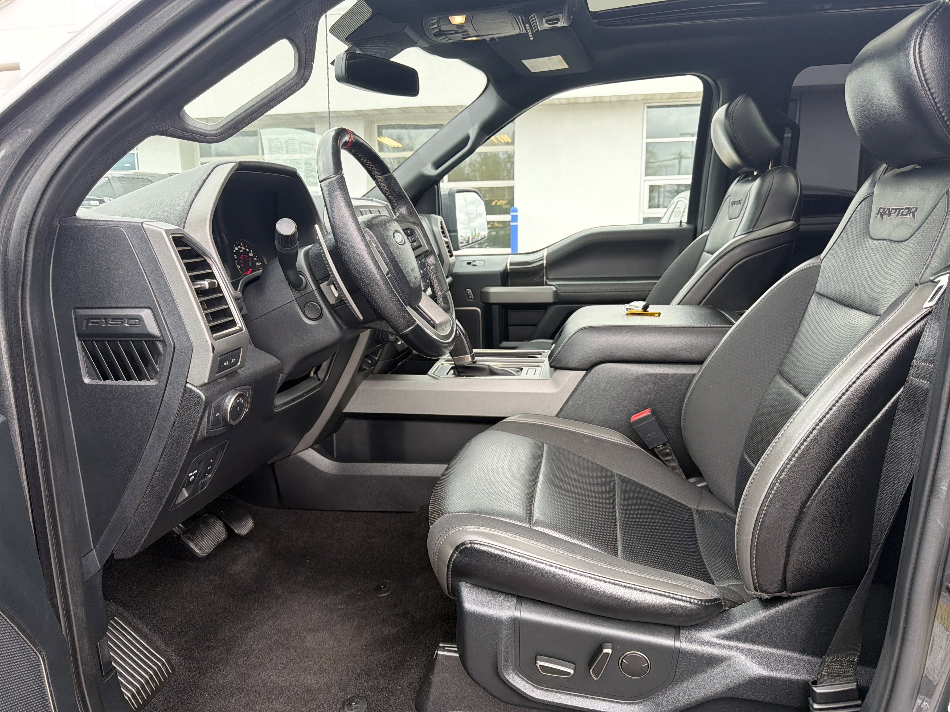Used 2019 Ford F150 Raptor w/ Equipment Group 802A Luxury AWD/4WD image 25