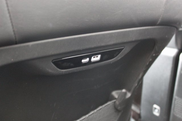 Used 2025 Chrysler Pacifica Limited image 33