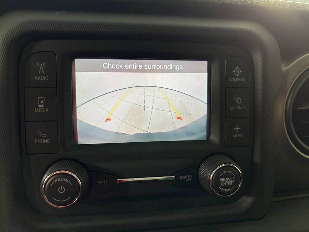 Used 2020 Jeep Wrangler Sport image 34