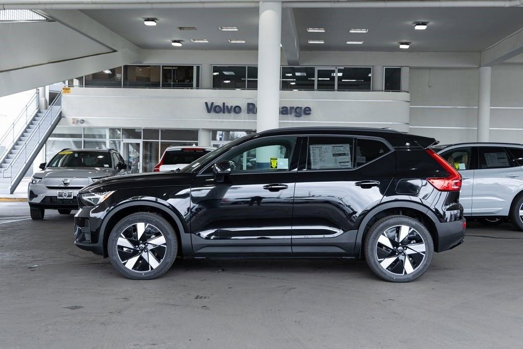 New 2025 Volvo EX40 Core w/ Climate Package image 21