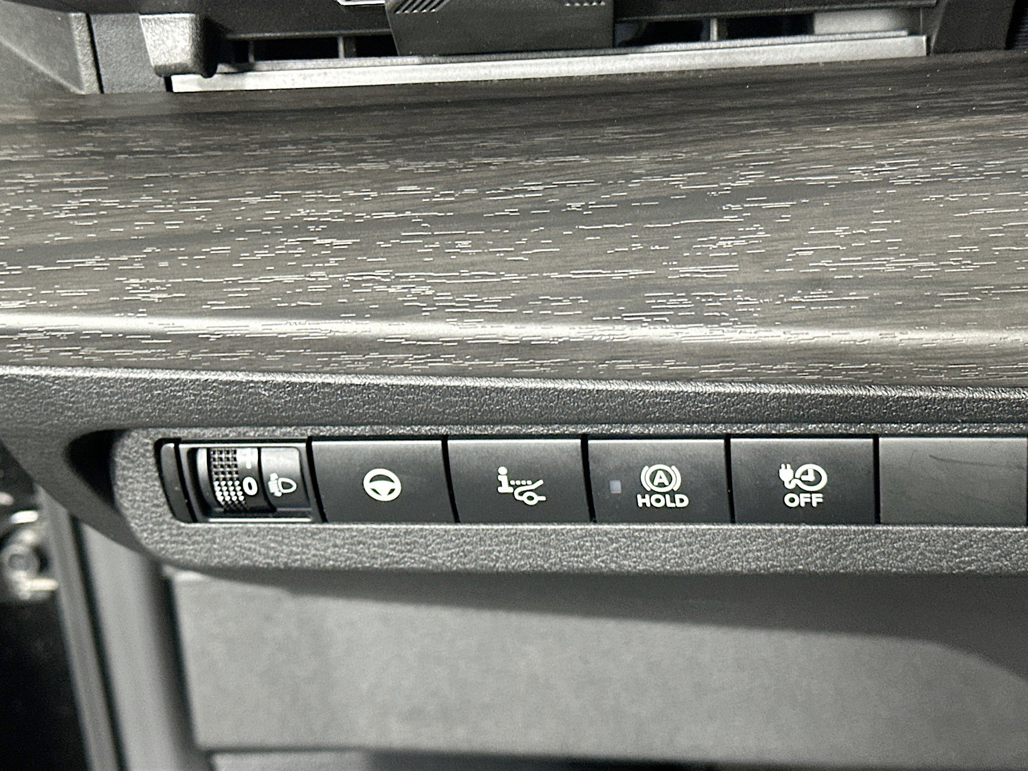 Used 2023 Nissan Ariya AWD image 16