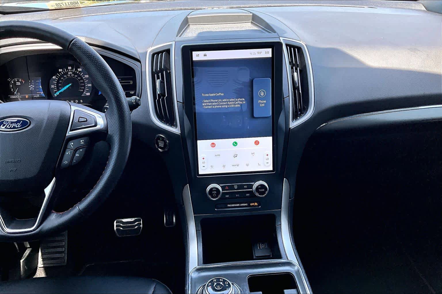 Used 2022 Ford Edge ST-Line w/ Class II Trailer Tow Package AWD/4WD image 7