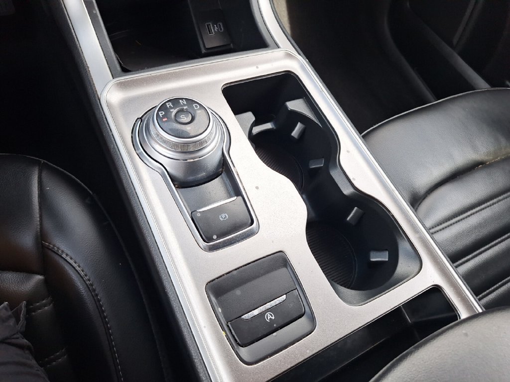 Used 2024 Ford Edge SEL AWD/4WD image 15