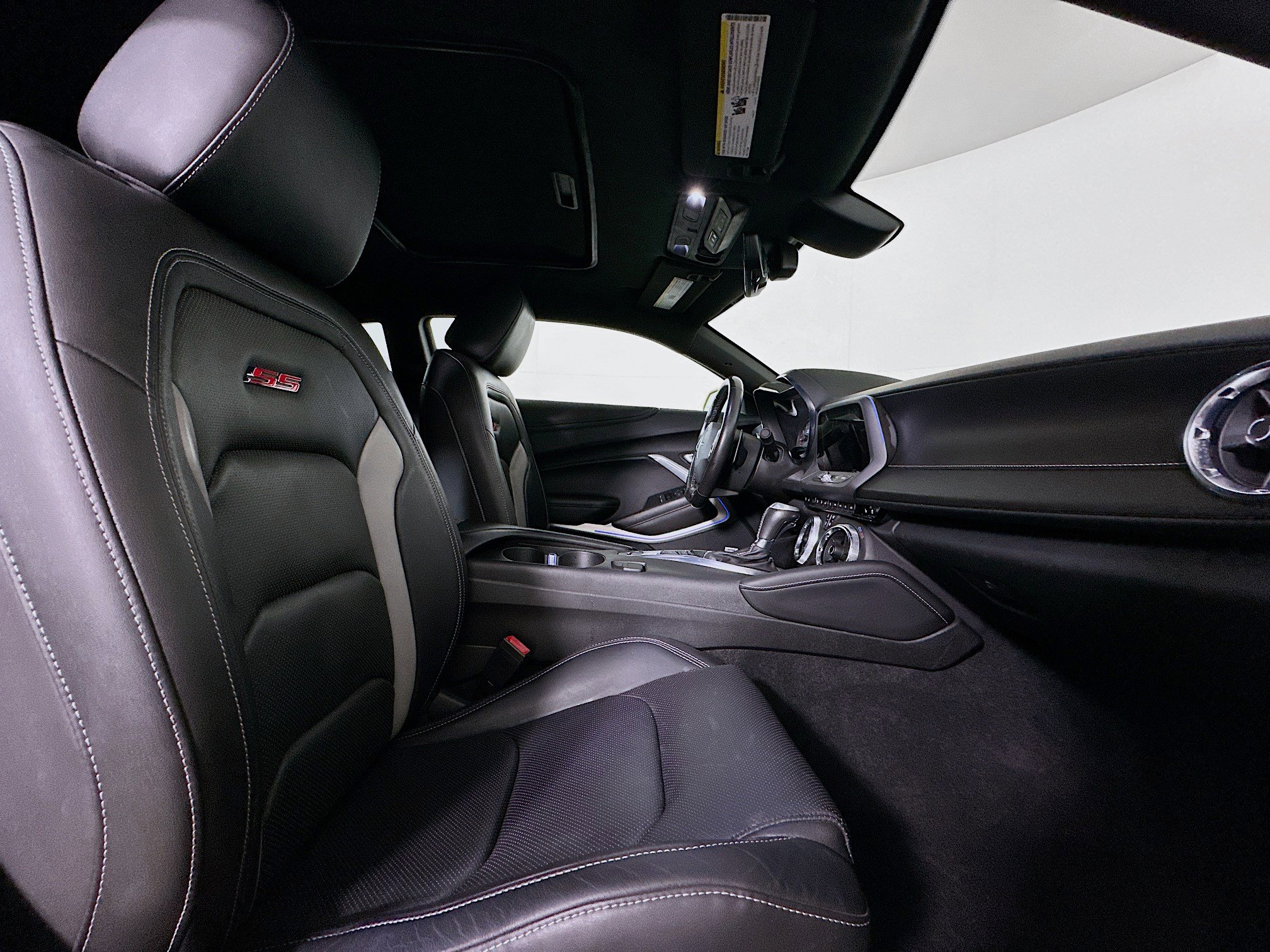 Used 2021 Chevrolet Camaro SS RWD image 28
