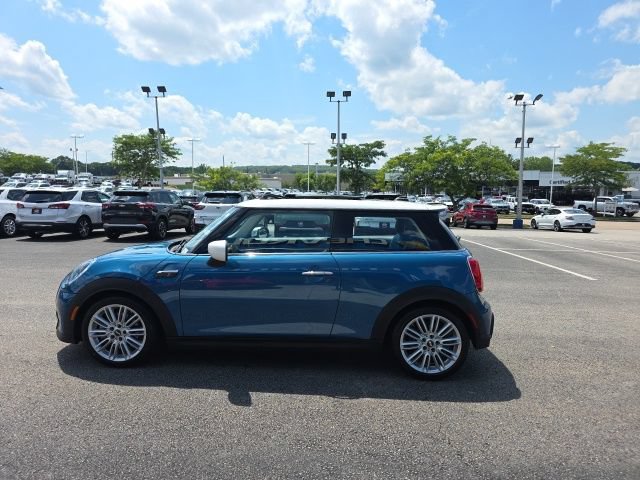 Used 2024 MINI Cooper S FWD image 5