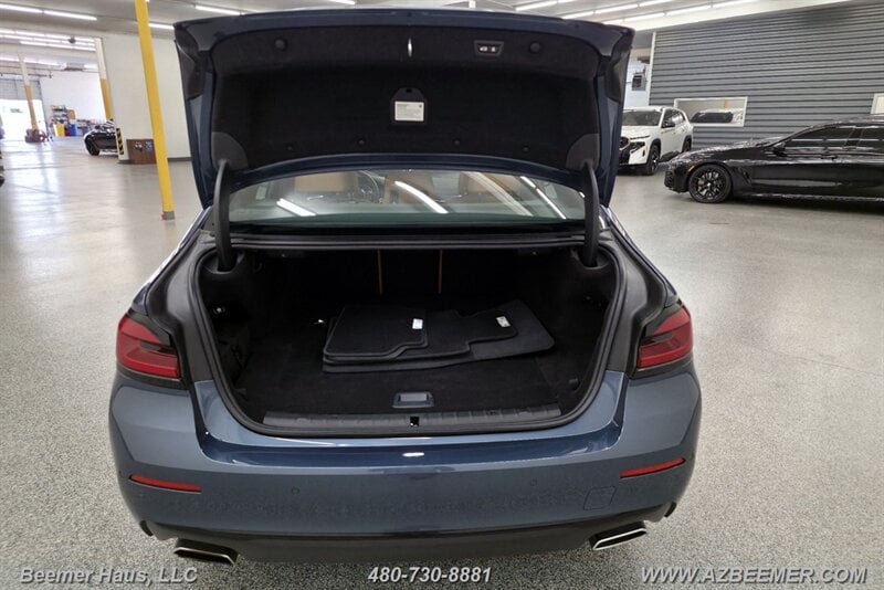 Used 2023 BMW 530e w/ Premium Package RWD image 15