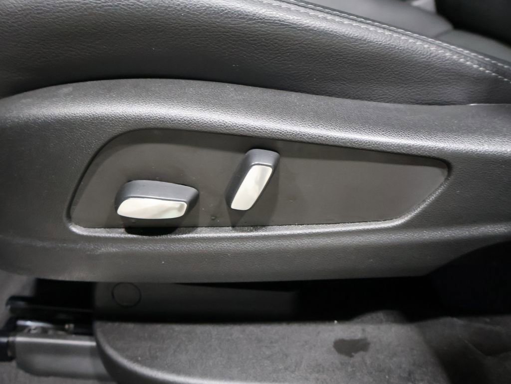 Used 2023 Cadillac XT5 Luxury image 12