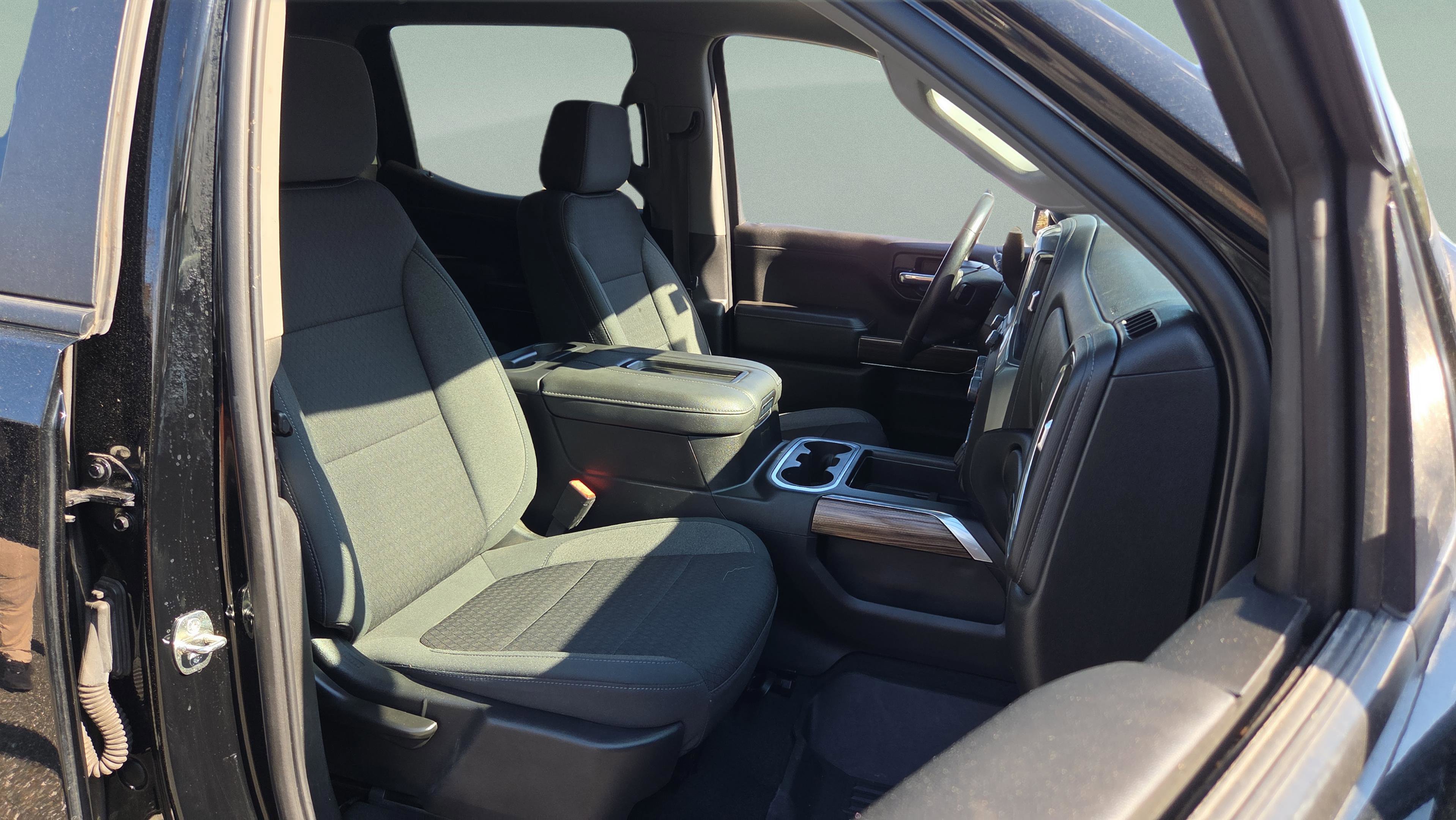 Used 2021 Chevrolet Silverado 1500 LT Trail Boss w/ Bed Protection Package image 16