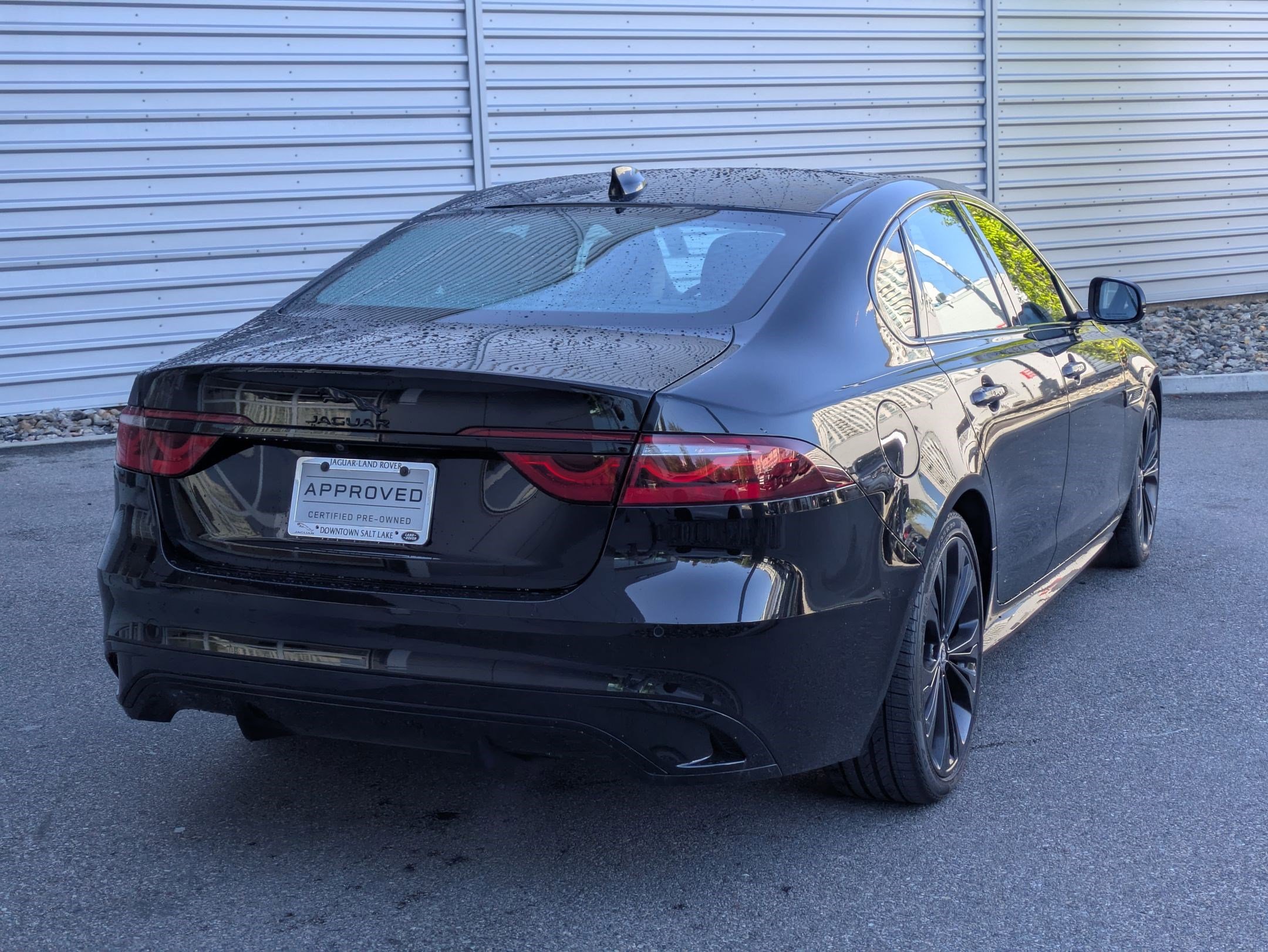 Used 2024 Jaguar XF R-Dynamic SE AWD/4WD image 7