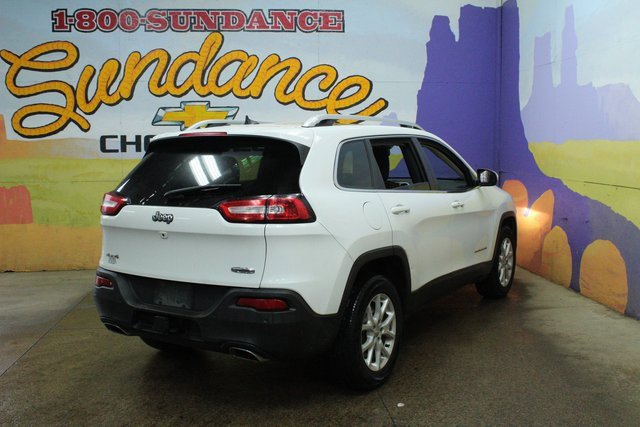 Used 2017 Jeep Cherokee Latitude w/ Comfort & Convenience Group image 8
