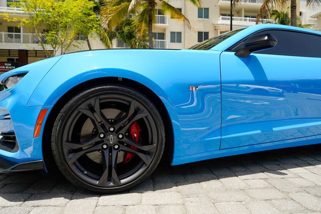 Used 2022 Chevrolet Camaro SS RWD image 12