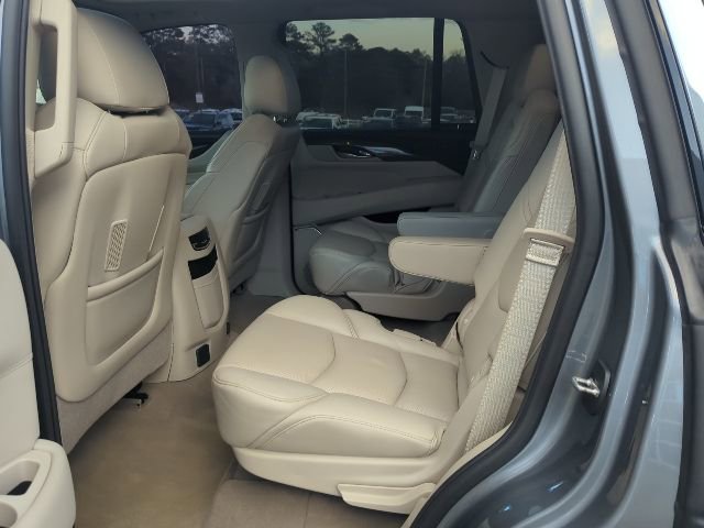 Used 2018 Cadillac Escalade Luxury image 17