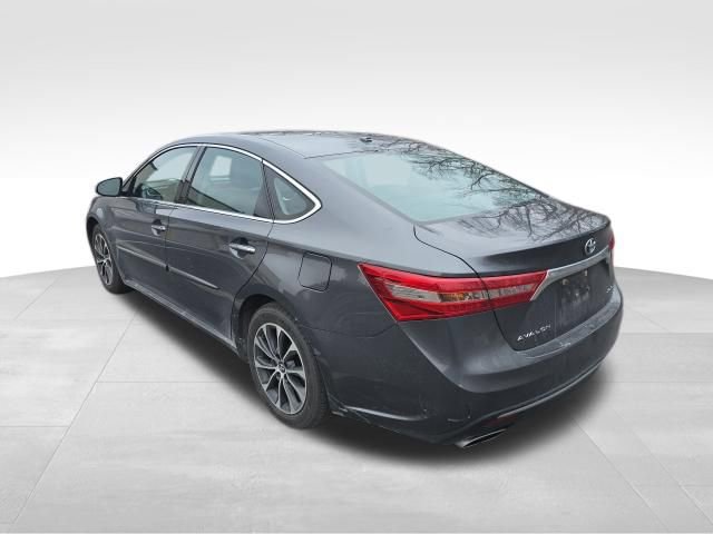 Used 2018 Toyota Avalon XLE Premium w/ All Weather Liner Package image 6