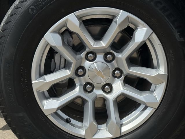 Used 2024 Chevrolet Silverado 1500 LT RWD image 12