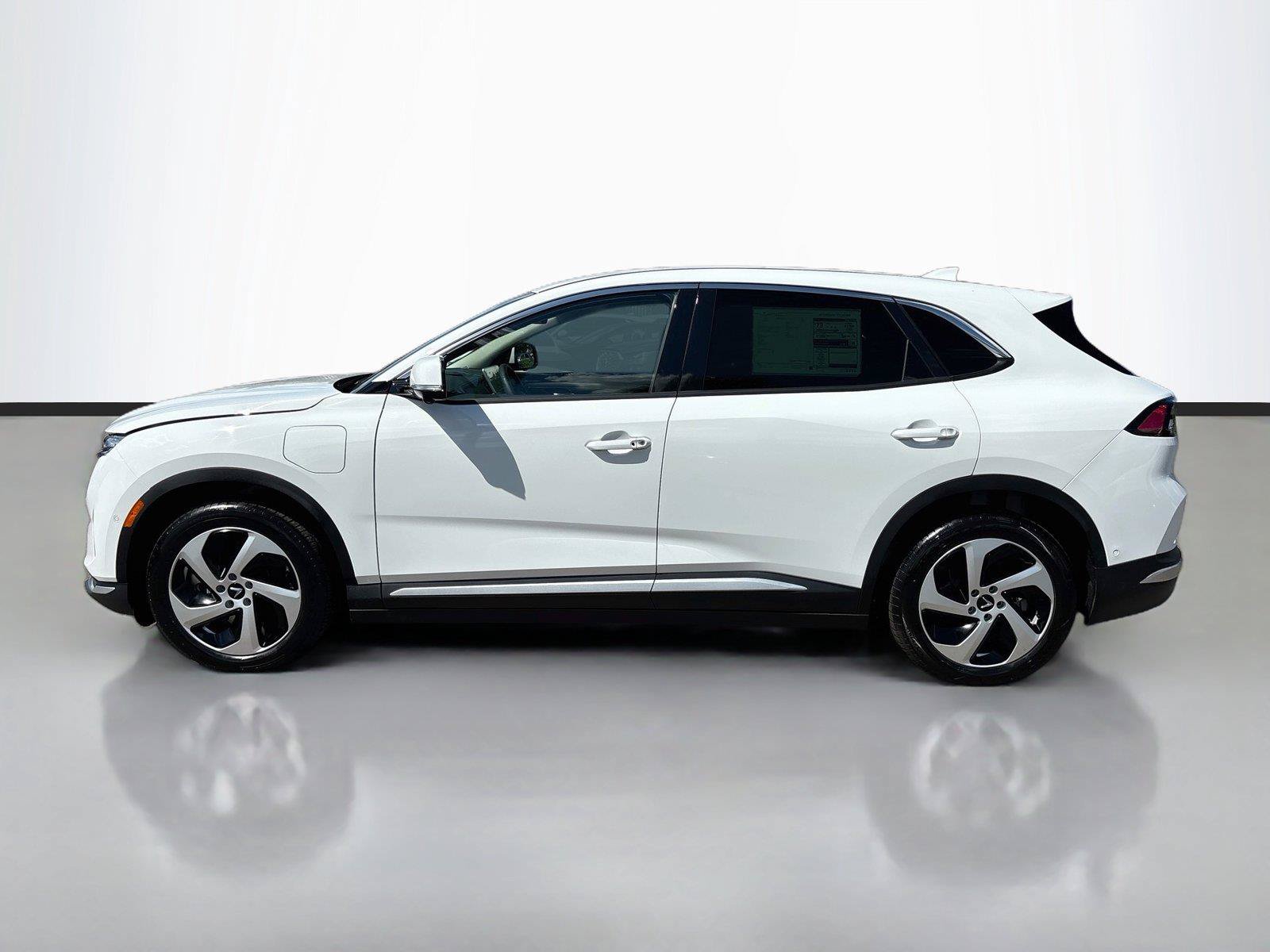 New 2027 VinFast VF 8 Eco AWD/4WD image 4